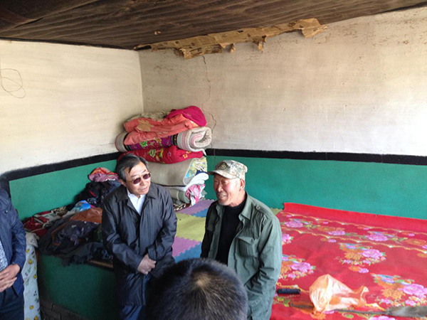 霍永宁检察长莅临灵丘县院检查指导工作并走访扶贫包村点